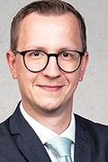 carlo-richardt_head-of-esg-periskop-partners_copyright-periskop-partners-a-trademark-of-dle-group-ag.jpg