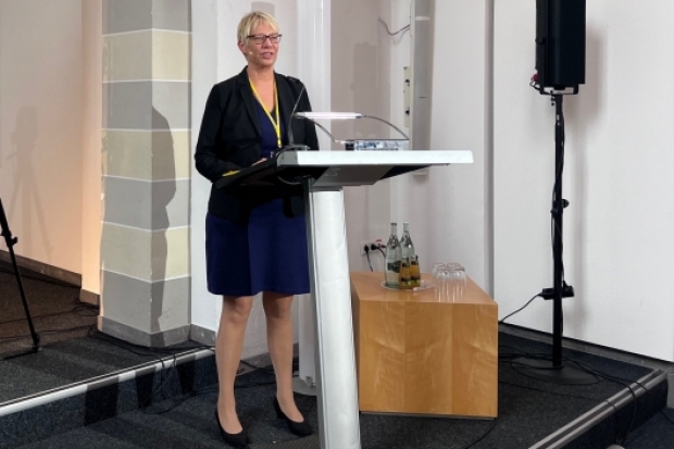 Julia Wiens, Bafin Julia Wiens, Bafin