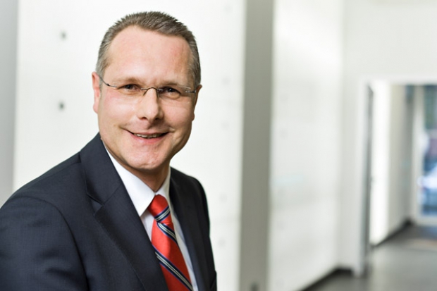 Bernhard F&uuml;nger, Monega