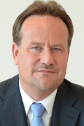 keitel_stefan_deka-investments_hoch_2015_dsc_4264.jpg