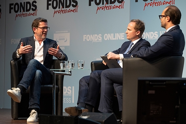 Karl-Theodor zu Guttenberg mit Alexander Prawitz und Benjamin Alt, beide Schroders (v.l.n.r.)