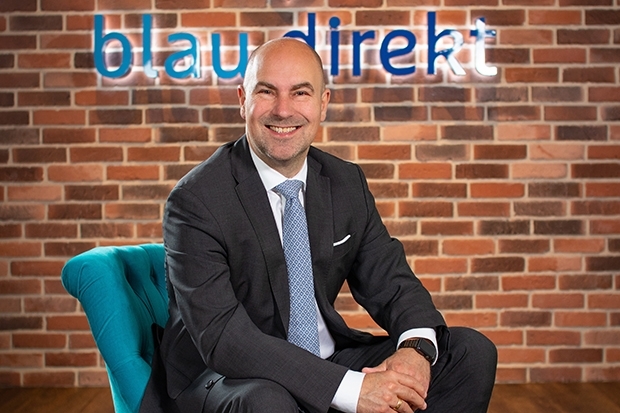Oliver Lang, Blau Direkt