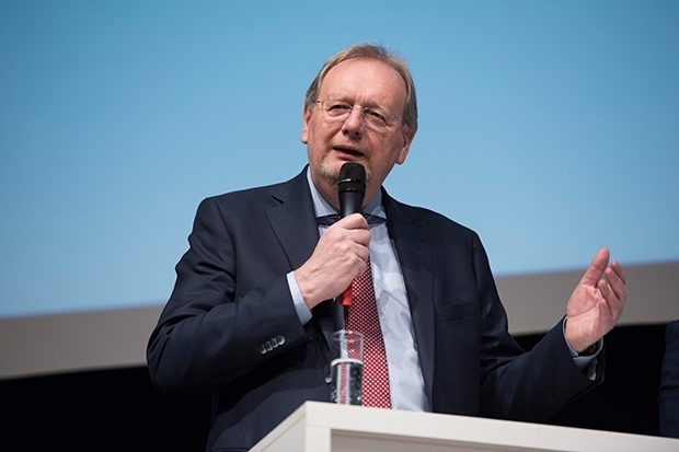 Peter E. Huber, Taunus Trust