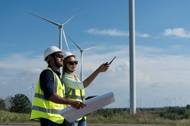 adobestock_1078881971_windpark_engineer_-_studio.jpg