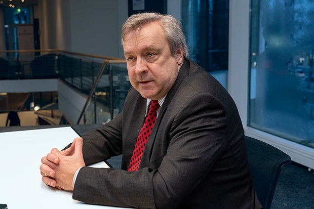 Christoph Bruns, Loys