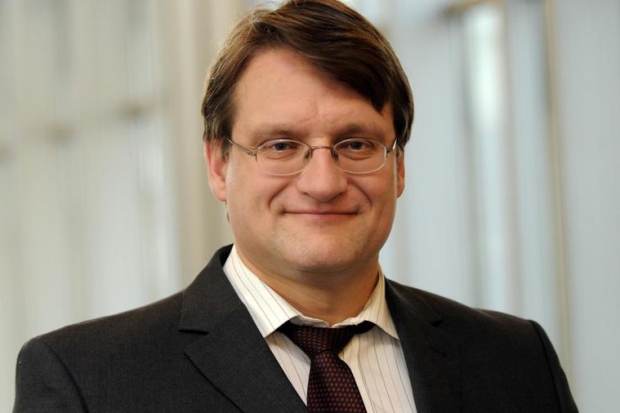 Volker Br&uuml;hl, Center for Financial Studies (CFS)