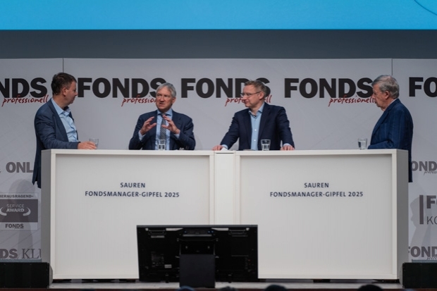 Michael Krautzberger (Allianz Global Investors), Bert Flossbach (Flossbach von Storch), Moderator Eckhard Sauren, Jens Ehrhardt (DJE Kapital)