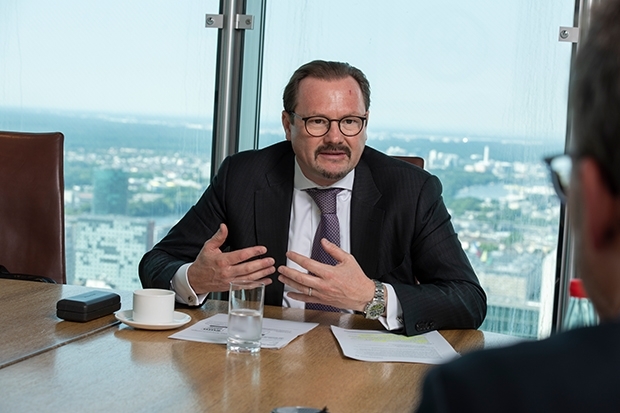 Thorsten Weinelt, Commerzbank