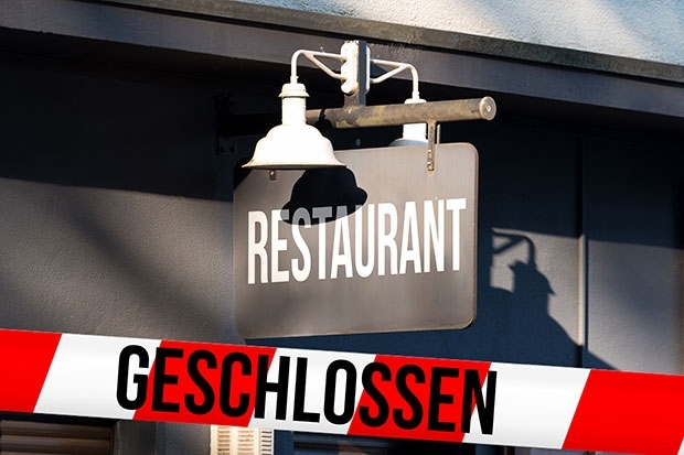 Betriebsschließungspolicen: Richter lassen Gastwirte hoffen