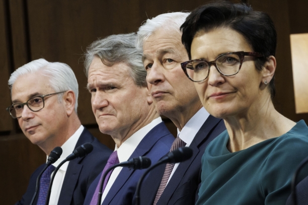 Charles Scharf, Wells Fargo, Brian Moynihan, Bank of America, Jamie Dimon, JP Morgan Chase, und Jane Fraser, Citigroup (v.l.n.r.)
