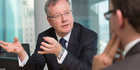 Commerzbank Ubernimmt Volle Haftung Fur Schaden Bei Online Banking Produkte 30 12 2014 Fonds Professionell